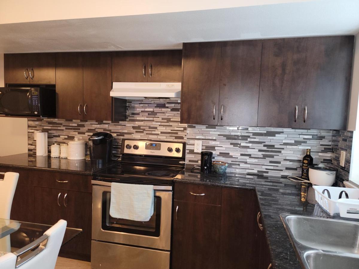 Oscar Inn & 2Bd Family Suite Or Private Room 애버츠퍼드 외부 사진